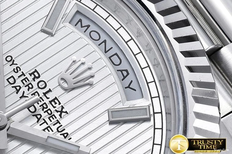 1215 Fashionable RDD0202C – DayDate 40mm 667